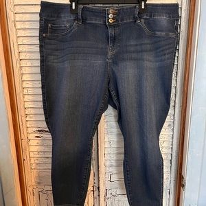 Torrid size 24S(short) Jegging